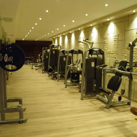 Отель Kremon Ушак